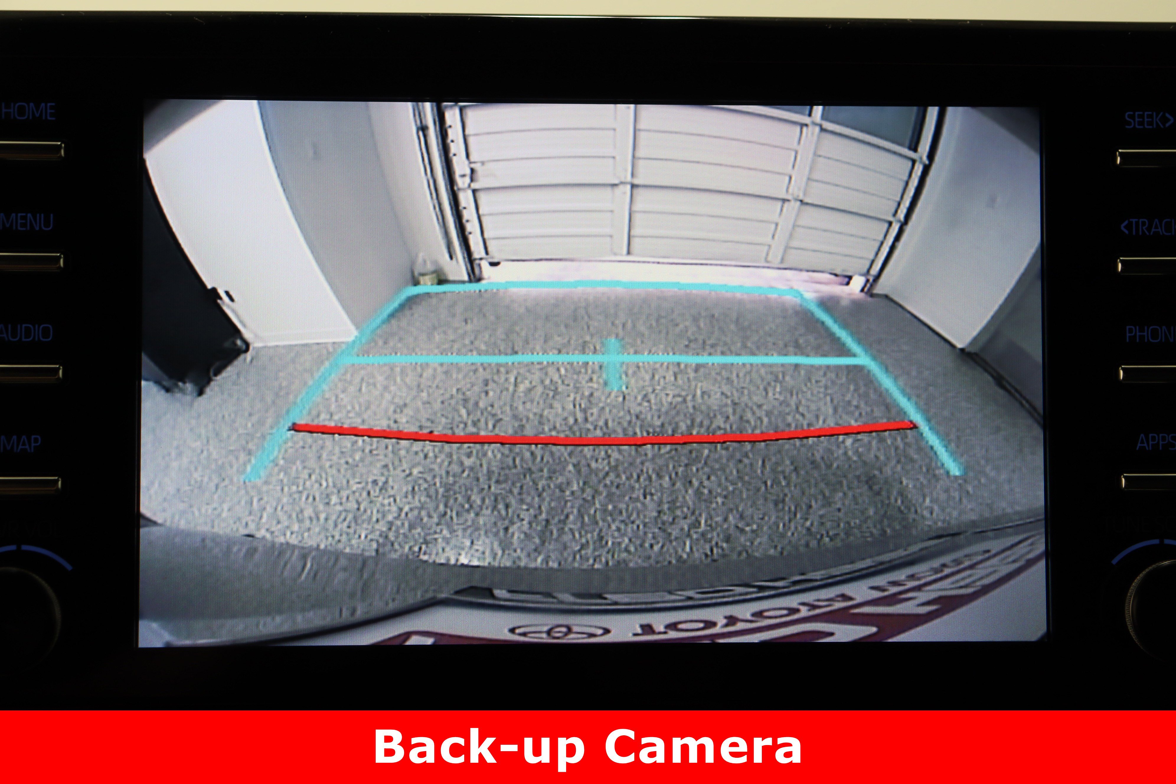 Used 2023 Toyota Sienna XSE image 22