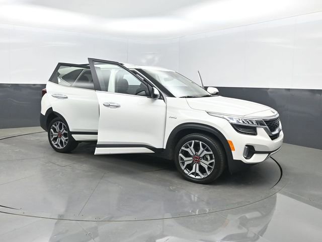 Used 2021 Kia Seltos SX w/ SX Sunroof Package image 41