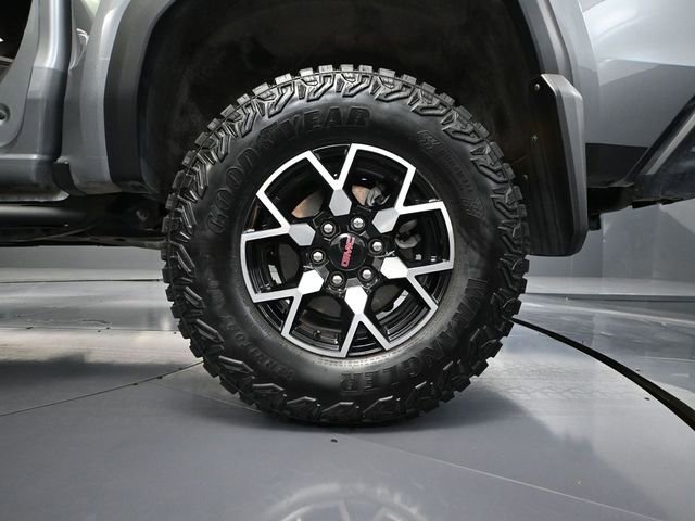 Used 2024 GMC Canyon AT4X image 16