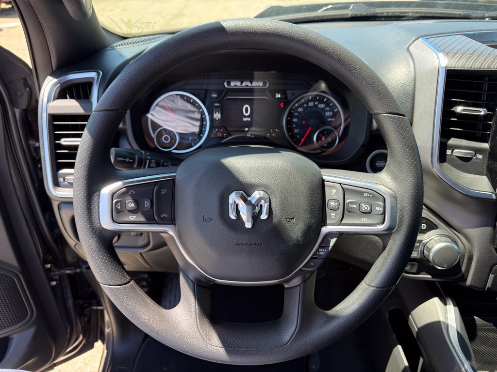 New 2026 RAM 1500 Express AWD/4WD image 15