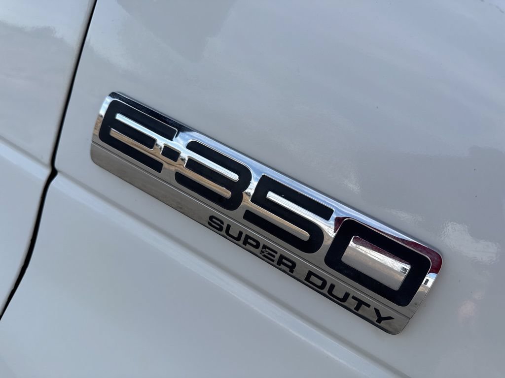 Used 2006 Ford E-350 and Econoline 350 Super Duty RWD image 7