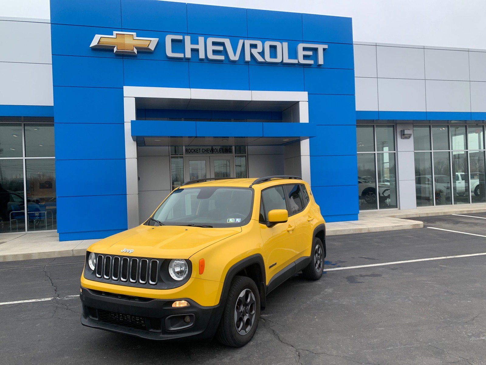 Used 2015 Jeep Renegade Latitude image 1