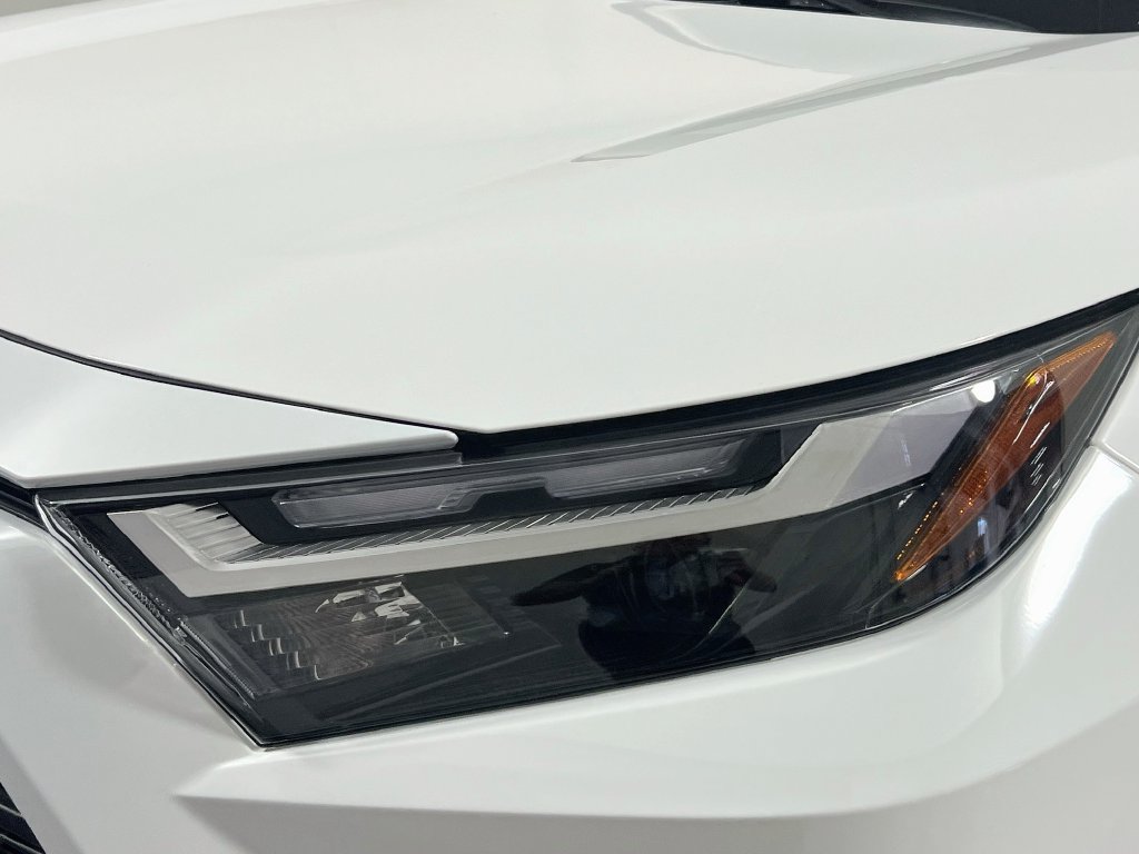 Used 2025 Toyota RAV4 XLE FWD image 9