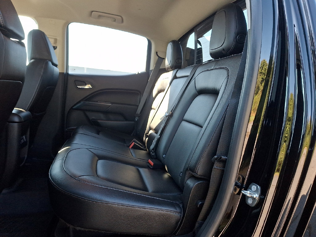 Used 2018 Chevrolet Colorado ZR2 w/ ZR2 Midnight Special Edition AWD/4WD image 9