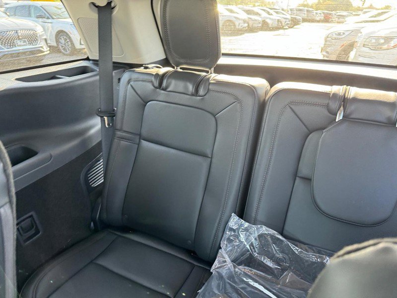 New 2025 Lincoln Aviator Reserve w/ Equipment Group 201A AWD/4WD image 13