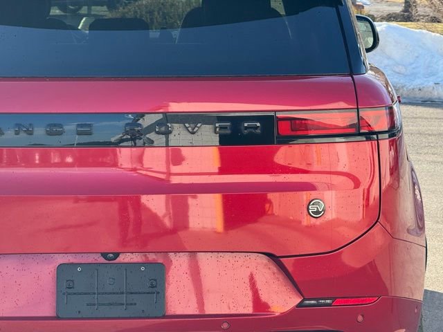 Used 2025 Land Rover Range Rover Sport Dynamic SE image 5
