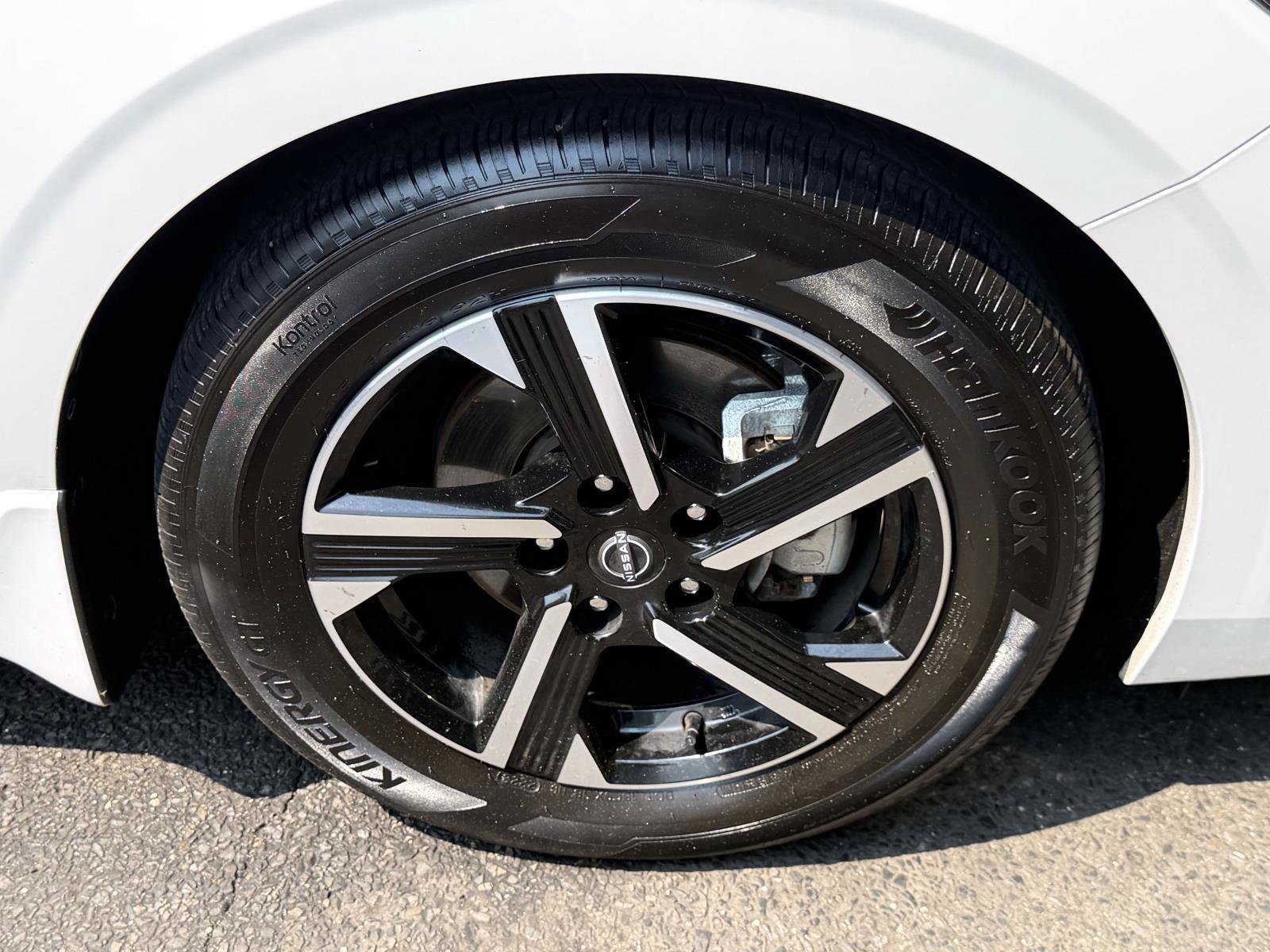 Used 2024 Nissan Sentra SV FWD image 8
