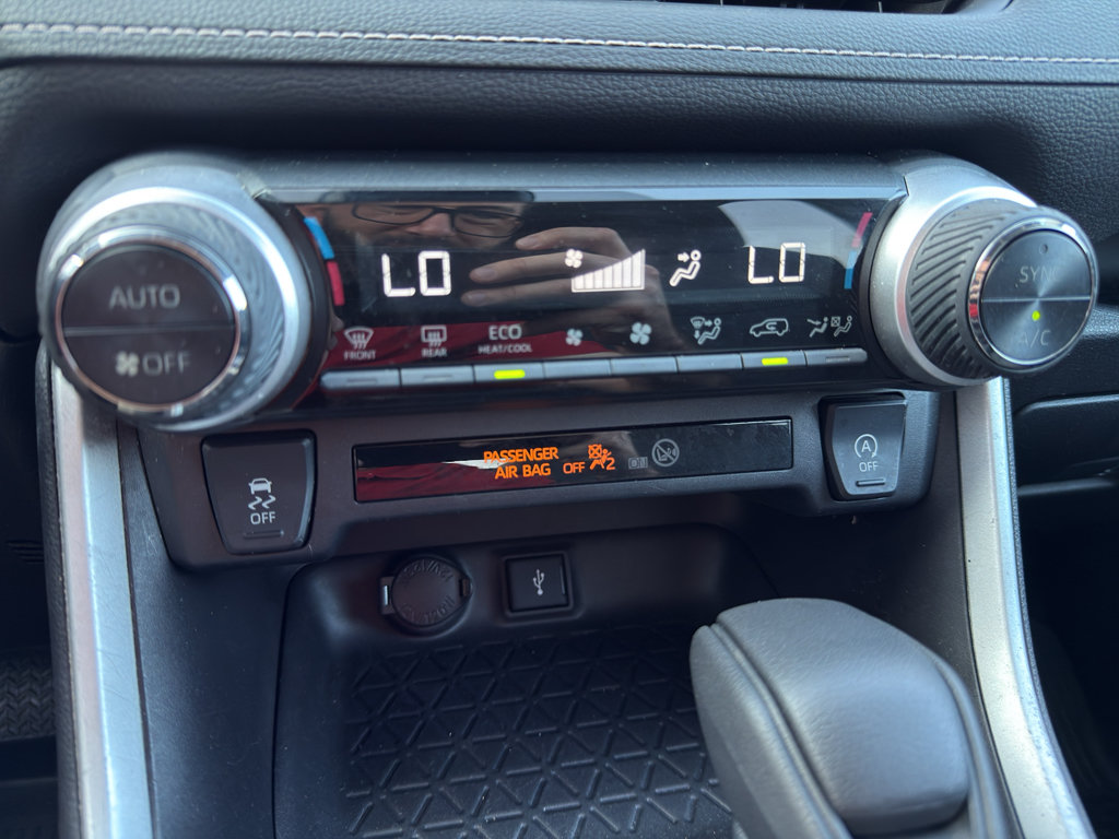 Used 2022 Toyota RAV4 XLE w/ Convenience Package AWD/4WD image 15