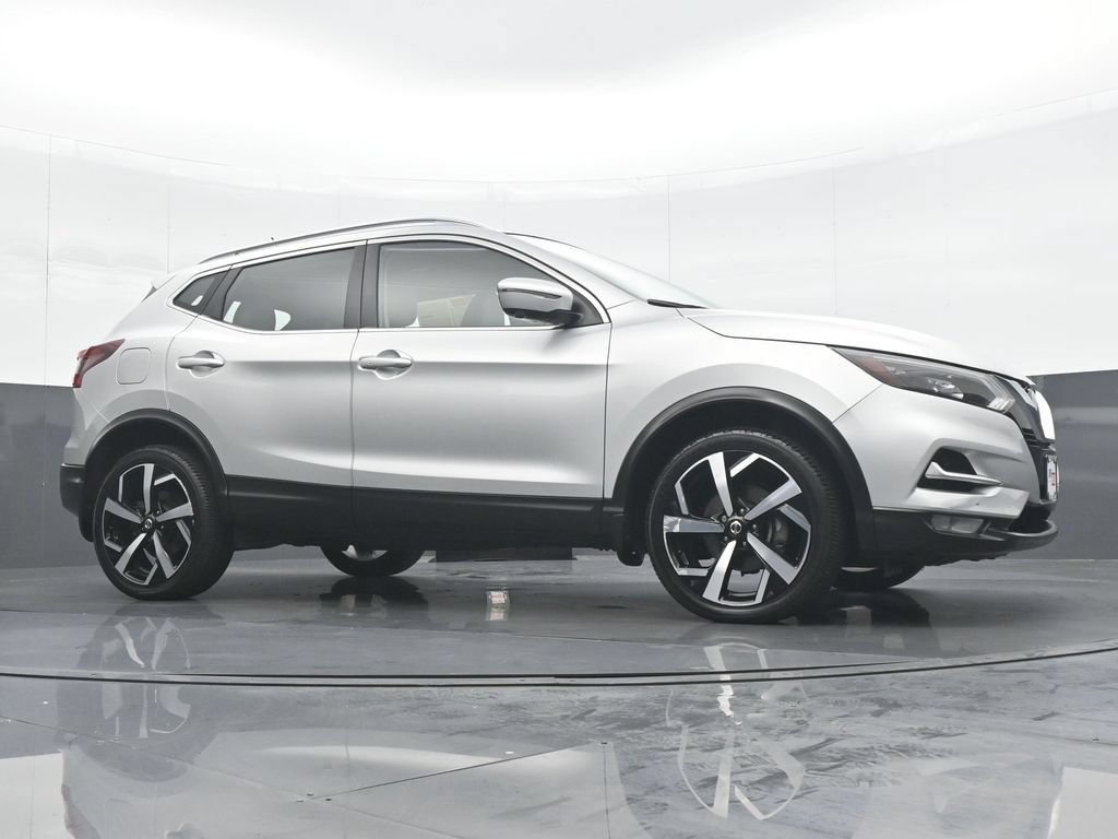 Used 2021 Nissan Rogue Sport SL w/ Premium Package AWD/4WD image 32