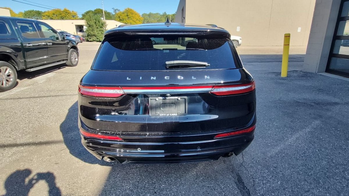 Used 2023 Lincoln Corsair Reserve w/ Equipment Group 201A AWD/4WD image 3