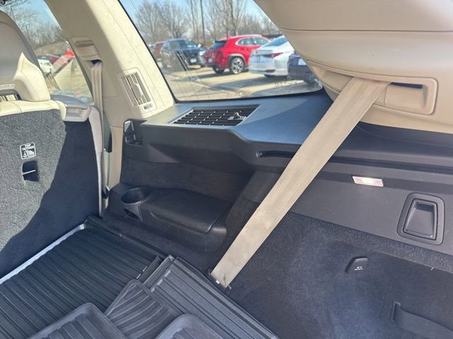 Used 2023 Volvo XC90 B6 Ultimate w/ Protection Package Premier image 36