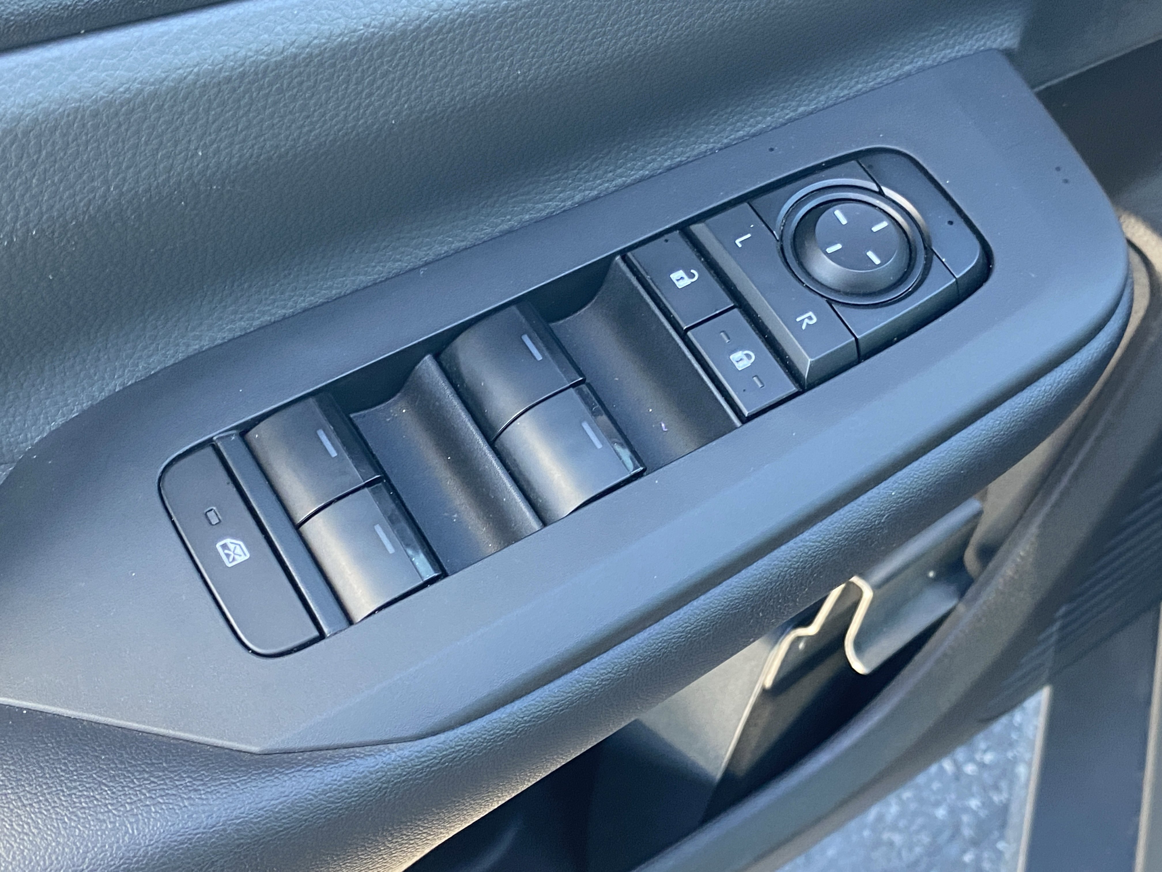 Used 2024 Toyota Prius LE image 16