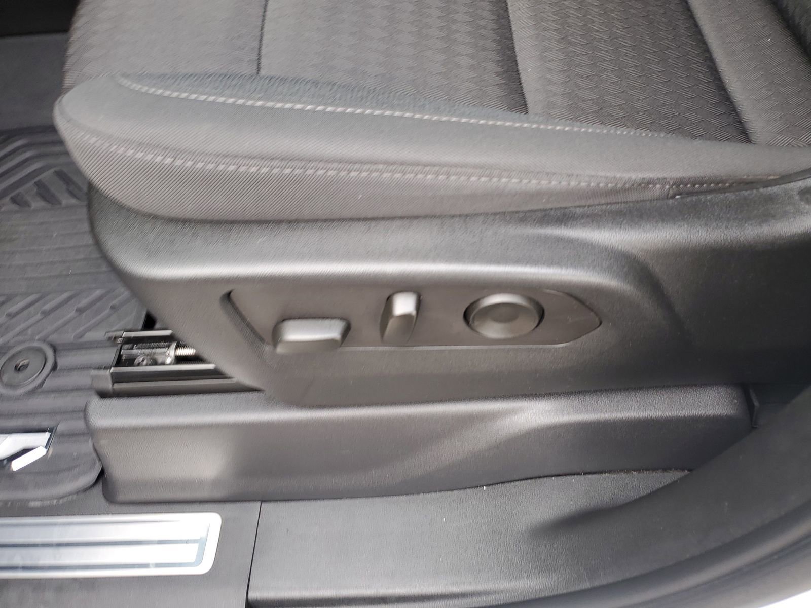 Used 2022 Chevrolet Silverado 1500 RST image 18