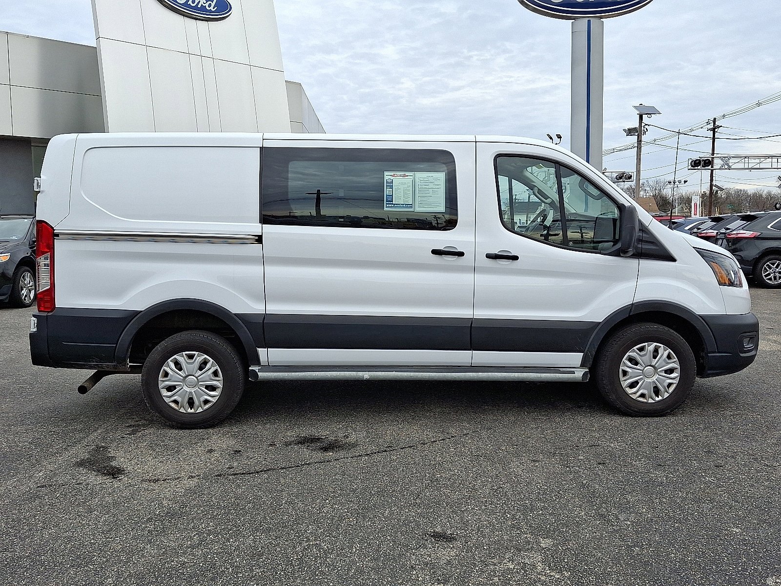 Certified 2023 Ford Transit 250 Low Roof w/ Exterior Upgrade Package RWD image 7