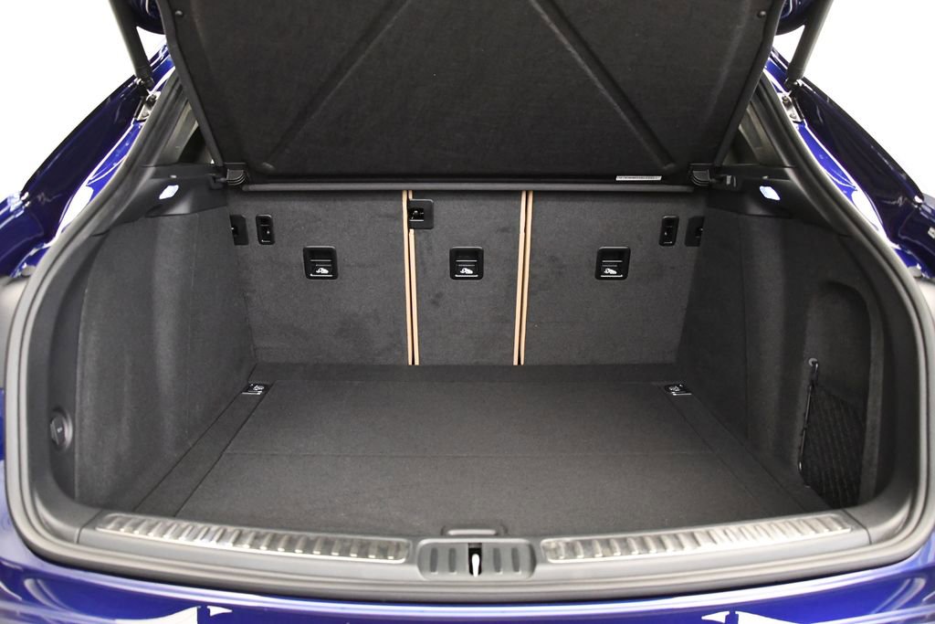 Used 2025 Porsche Macan image 53