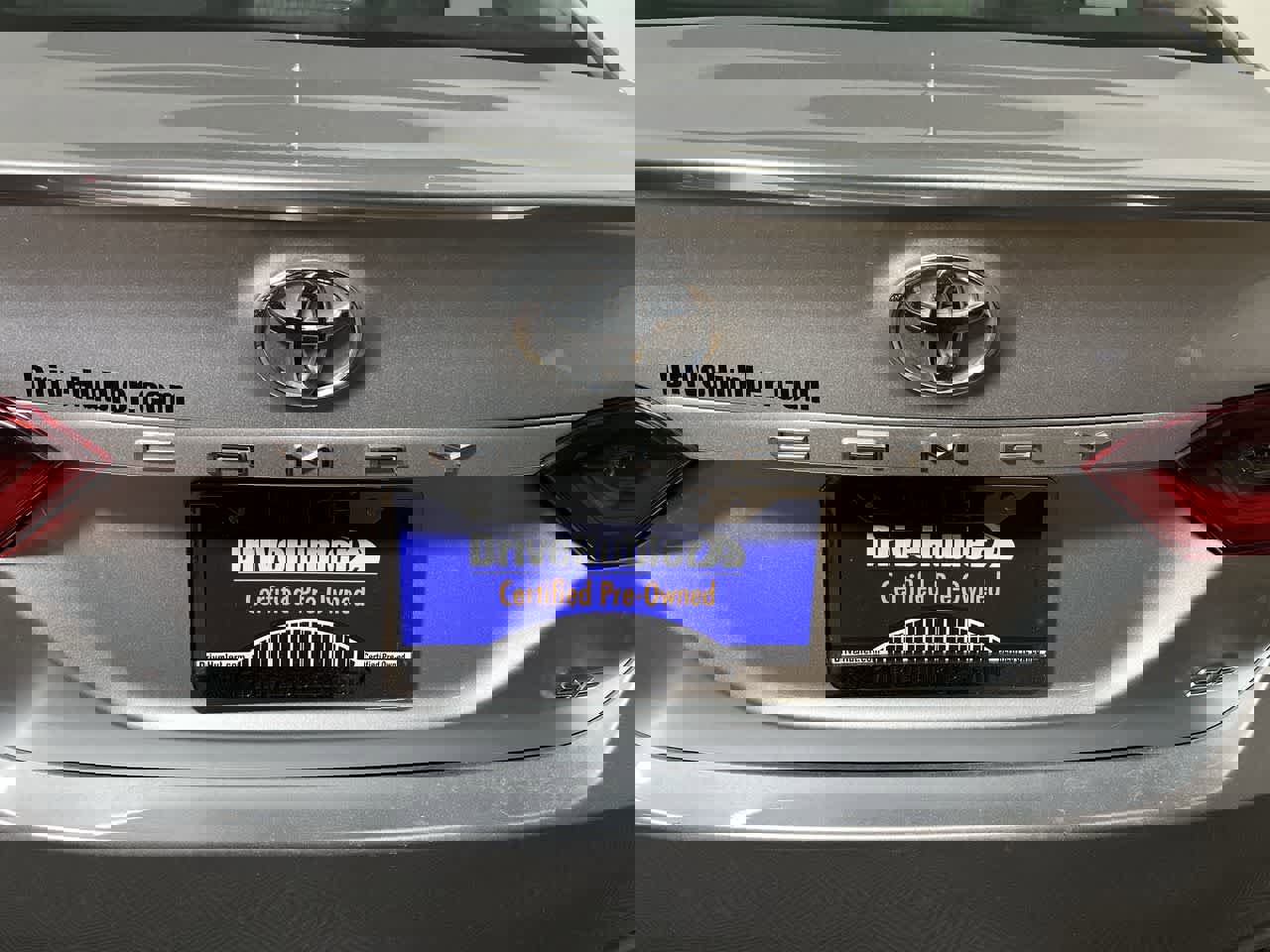 Used 2024 Toyota Camry SE image 11