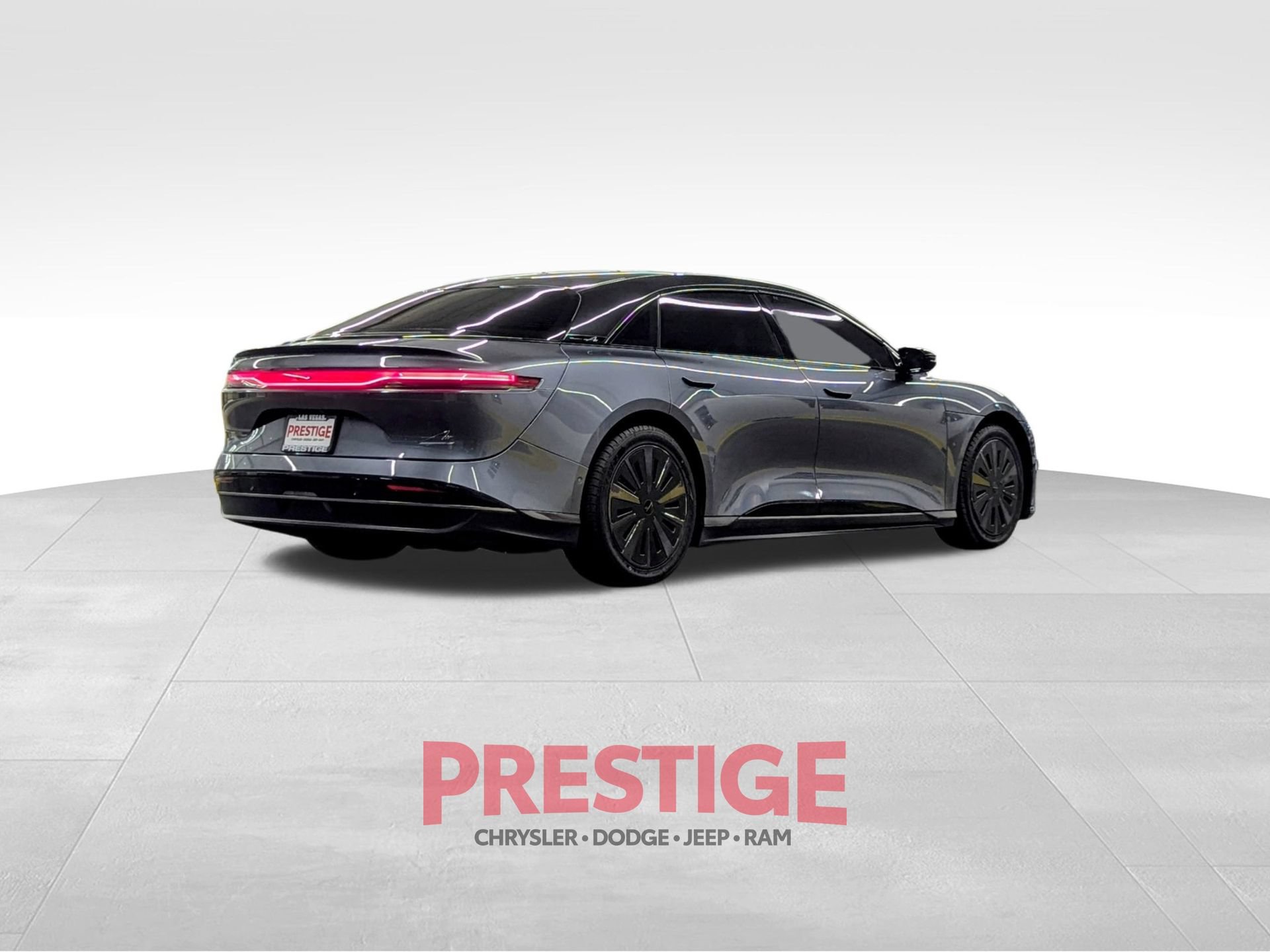 Used 2025 Lucid Air Touring AWD/4WD image 10