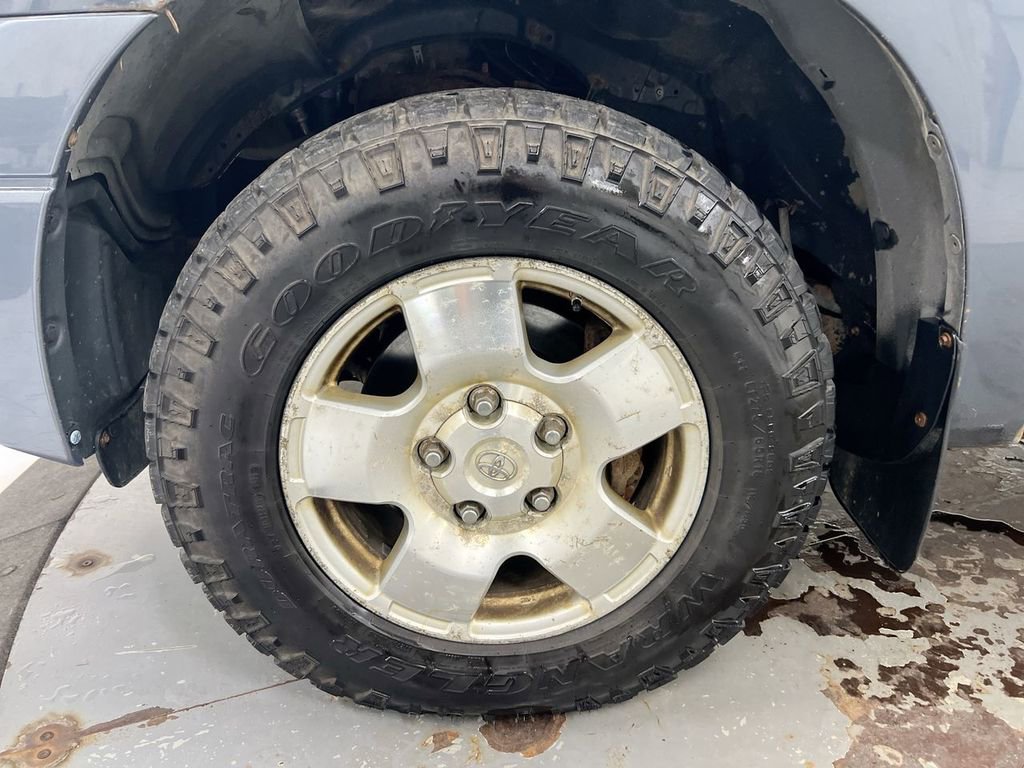 Used 2010 Toyota Tundra Limited AWD/4WD image 26
