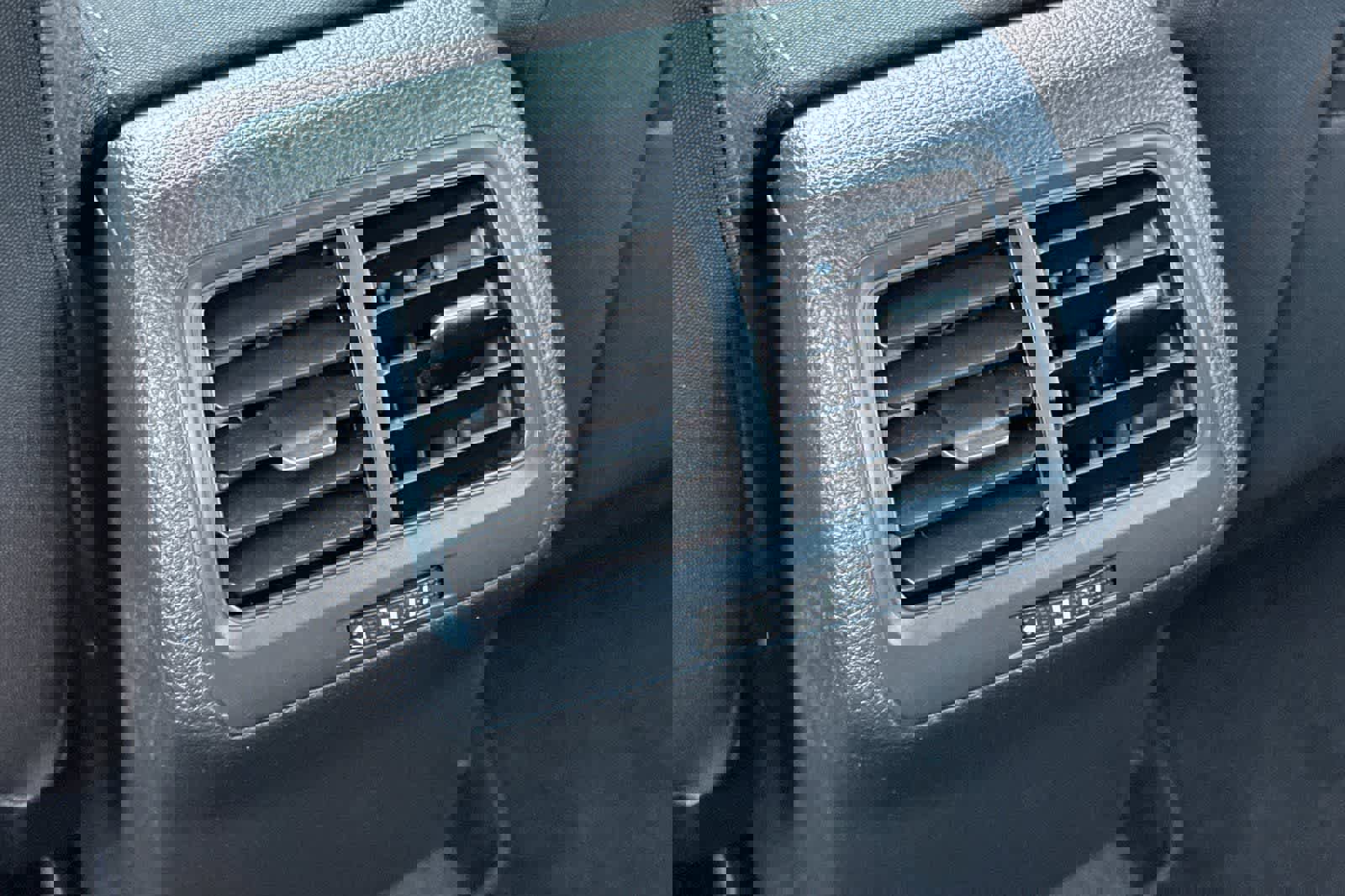 Used 2019 Volkswagen Golf S image 15