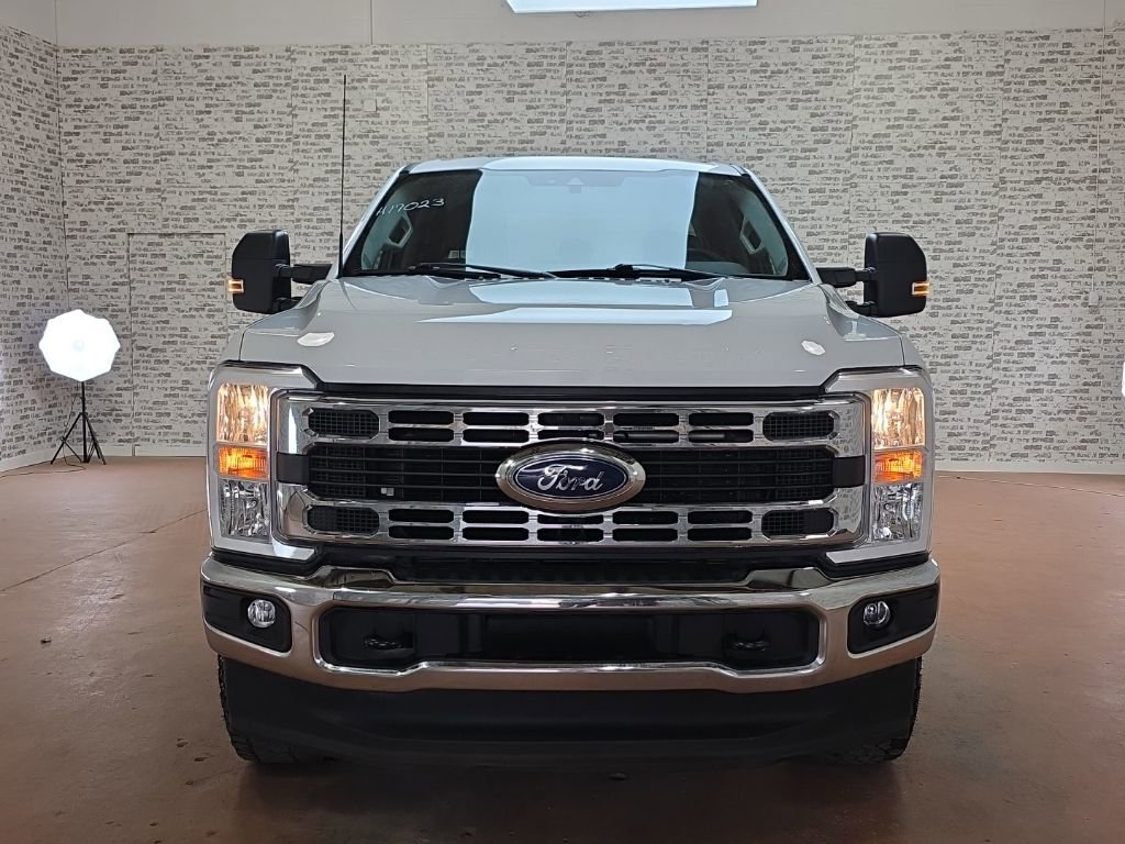 Used 2023 Ford F250 XLT w/ FX4 Off-Road Package image 3