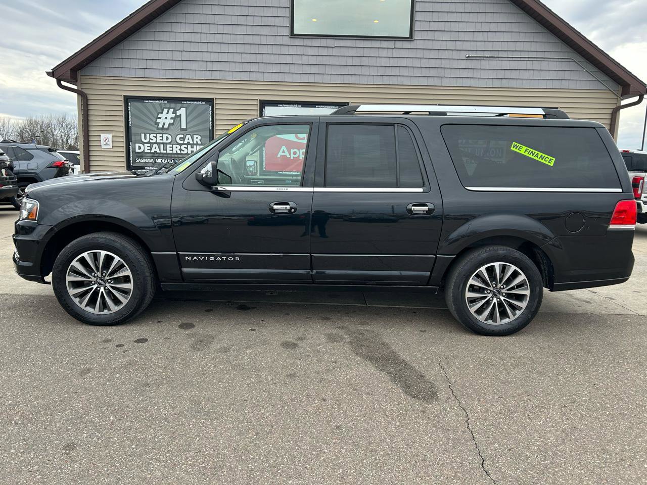 Used 2015 Lincoln Navigator L 4WD image 8