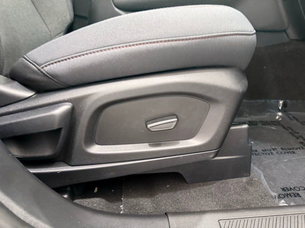 New 2025 Ford Explorer Active image 16