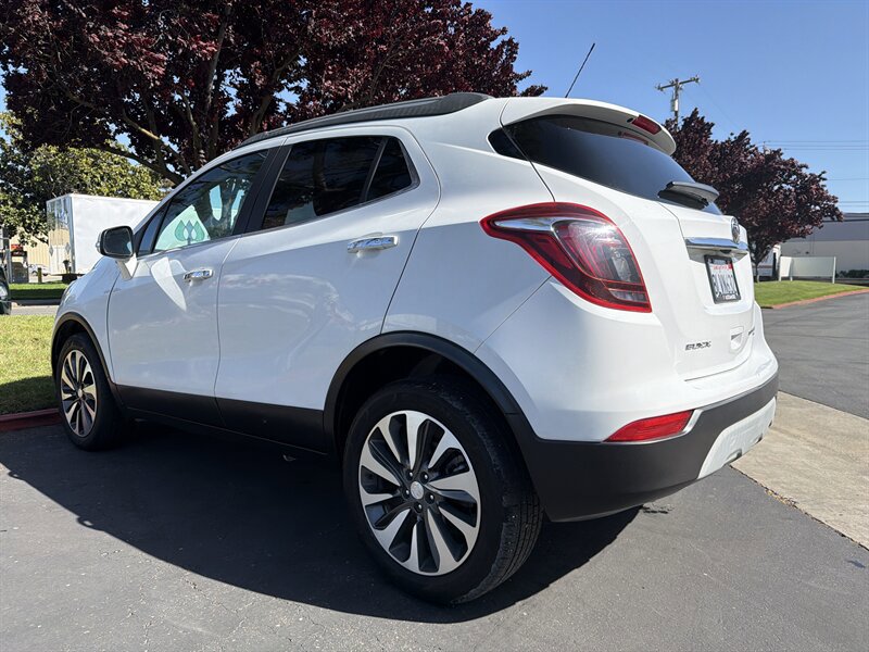 Used 2018 Buick Encore Essence AWD/4WD image 9