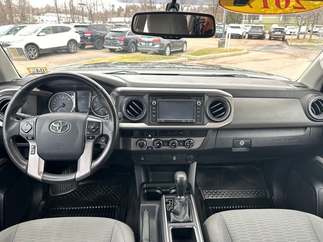 Used 2017 Toyota Tacoma SR5 w/ Tow Package image 10