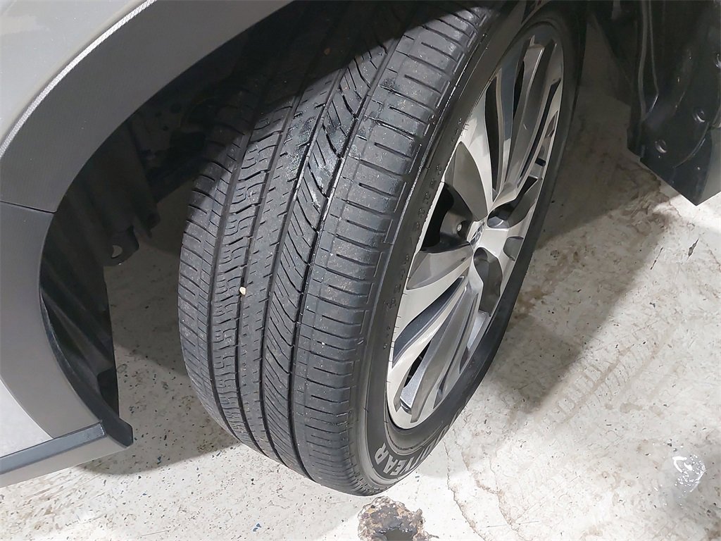 Used 2022 Subaru Ascent Limited w/ Technology Package image 34