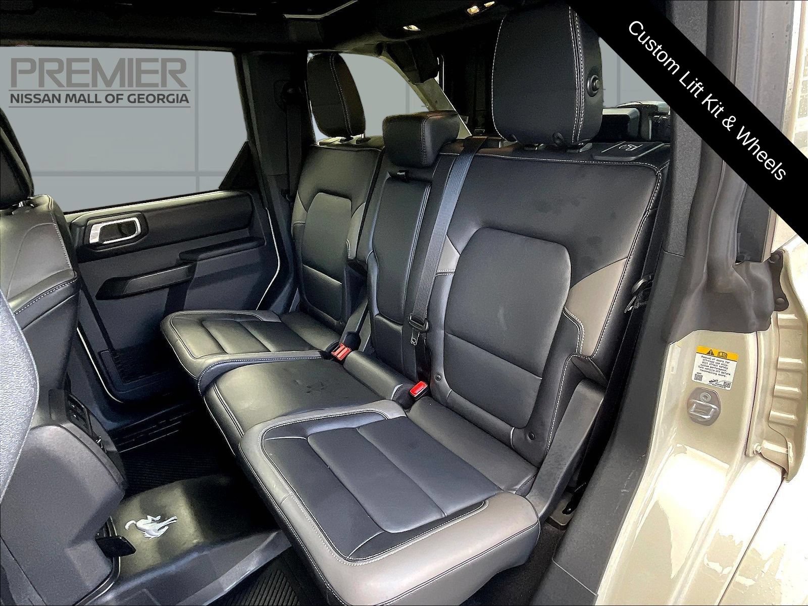 Used 2025 Ford Bronco Outer Banks AWD/4WD image 24