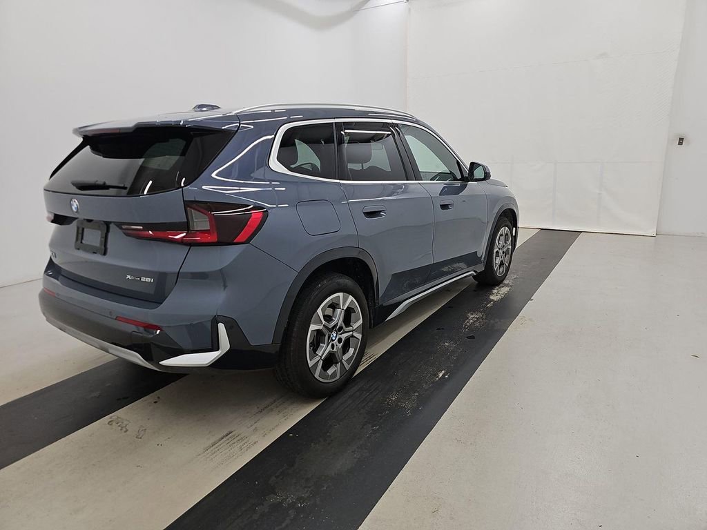 Used 2025 BMW X1 xDrive28i image 4