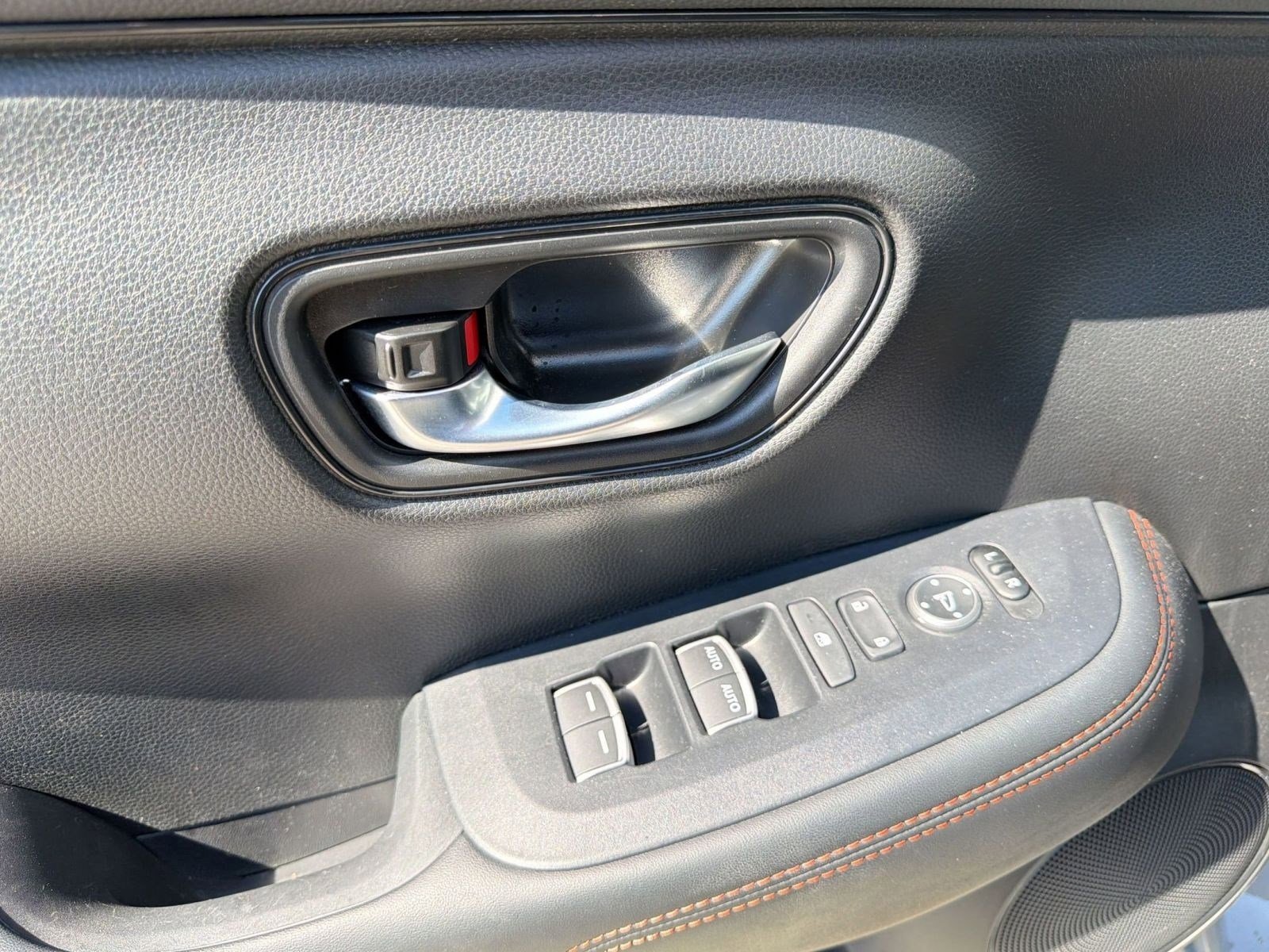 Used 2025 Honda HR-V Sport image 13