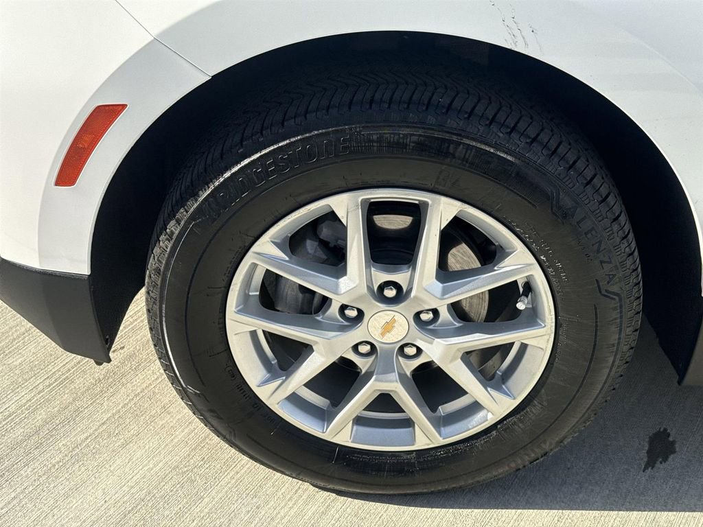Used 2024 Chevrolet Equinox LT image 30