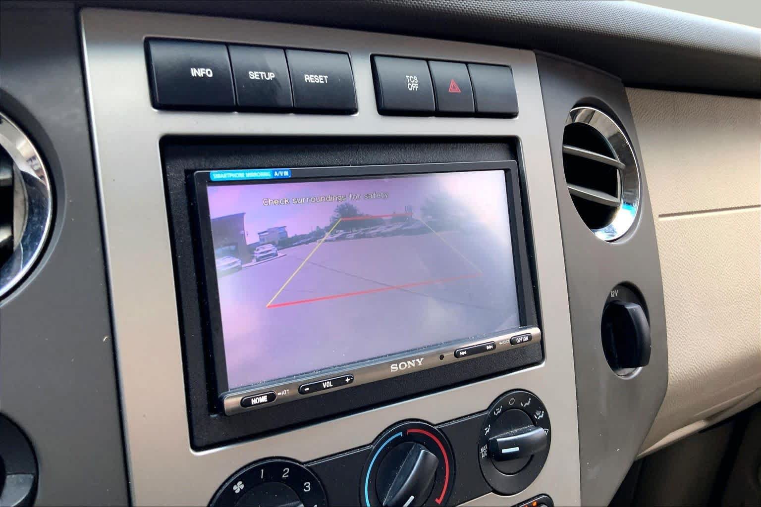 Used 2014 Ford Expedition XLT RWD image 26