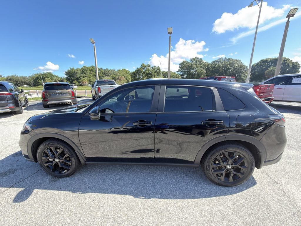Used 2024 Honda HR-V Sport image 8