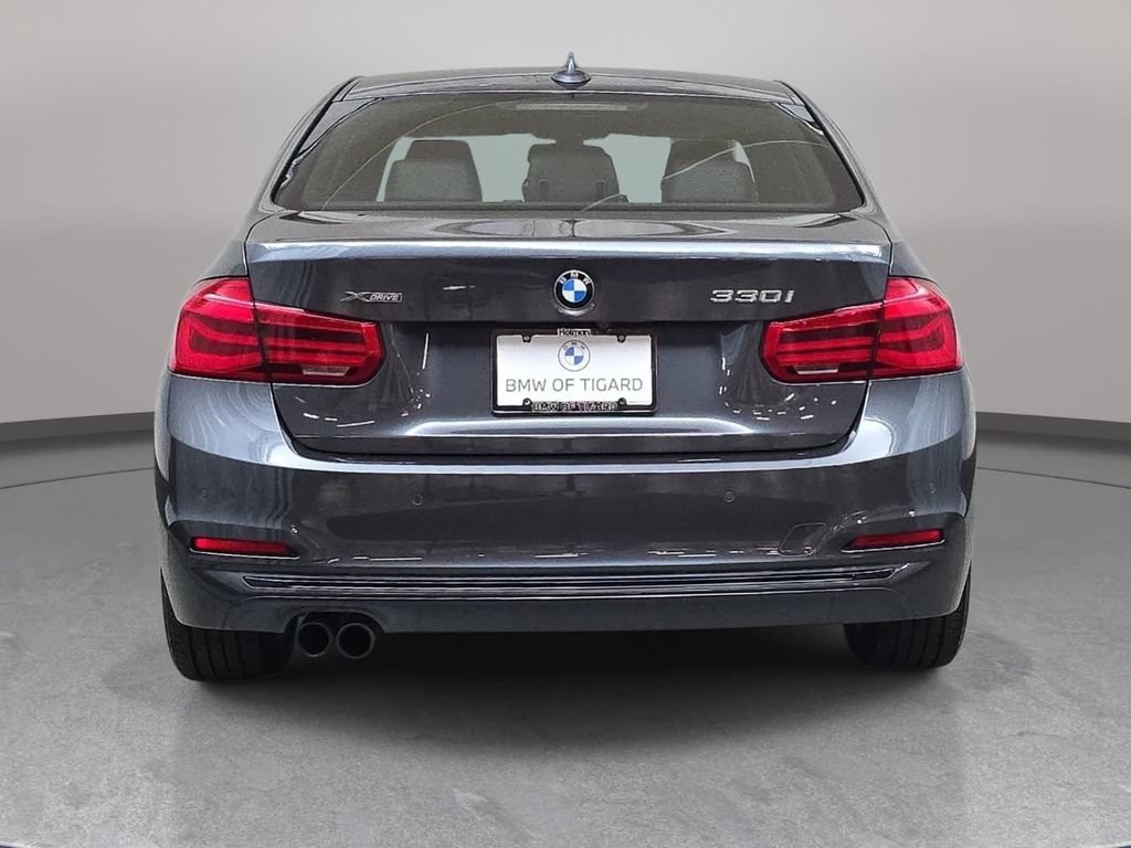 Used 2017 BMW 330i xDrive Sedan AWD/4WD image 7
