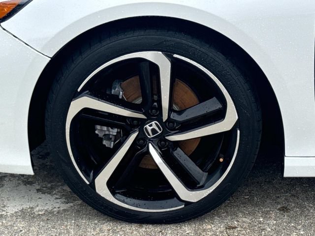 Used 2018 Honda Accord Sport image 4