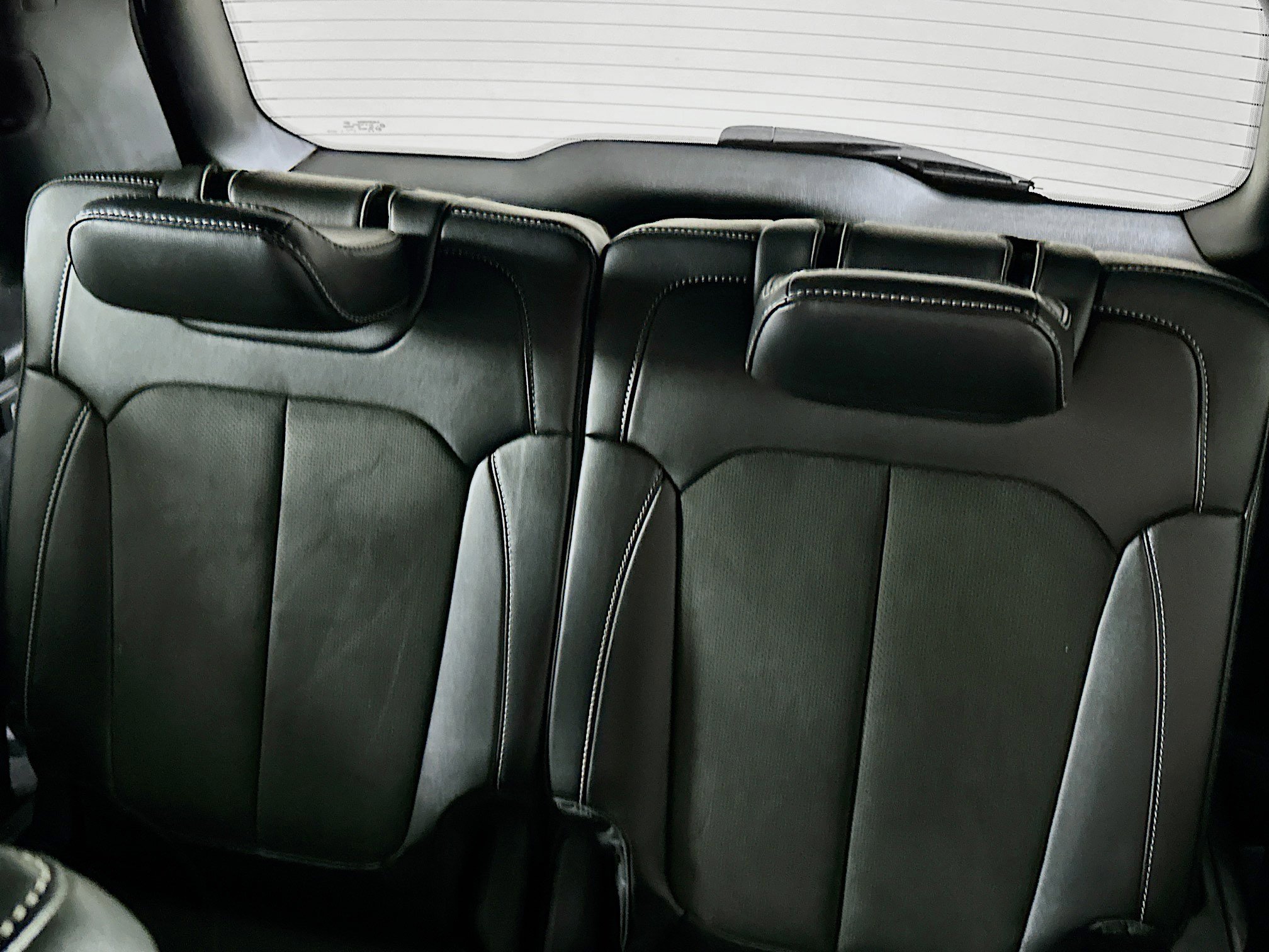 Used 2023 Jeep Grand Cherokee L Laredo RWD image 28