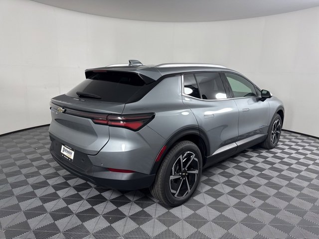 New 2026 Chevrolet Equinox EV LT image 3