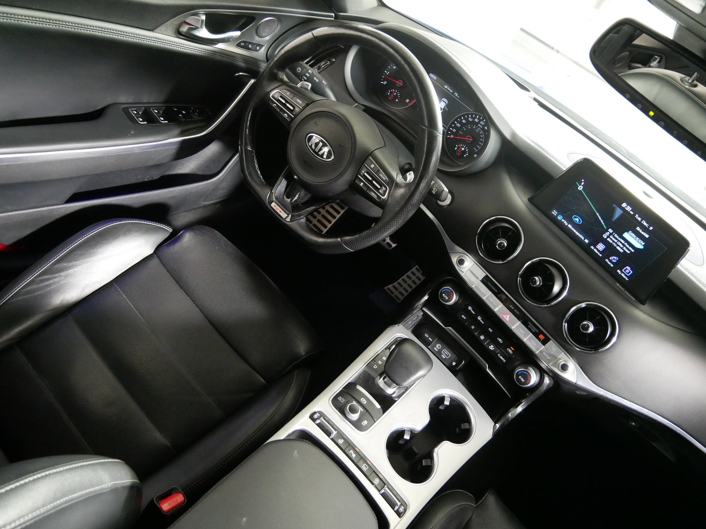 Used 2020 Kia Stinger GT2 image 9