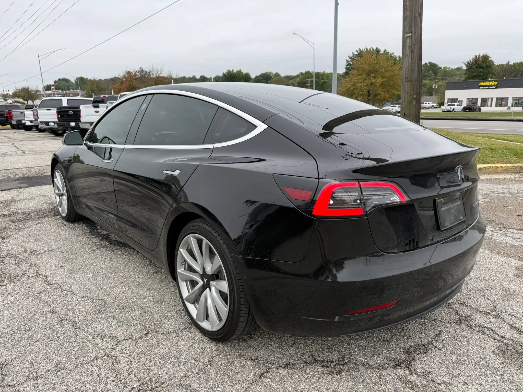 Used 2019 Tesla Model 3 Long Range AWD/4WD image 3