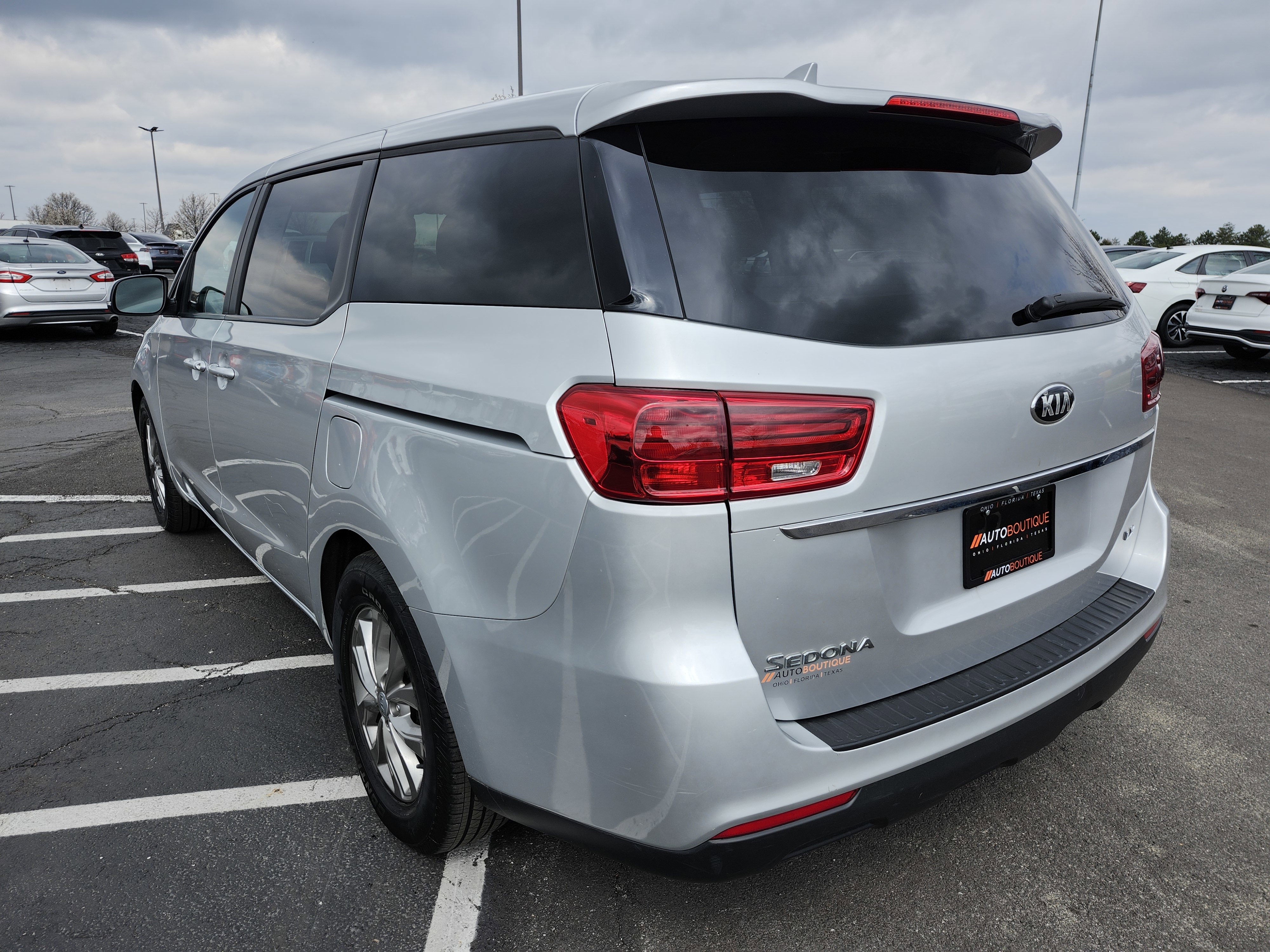 Used 2021 Kia Sedona LX image 13