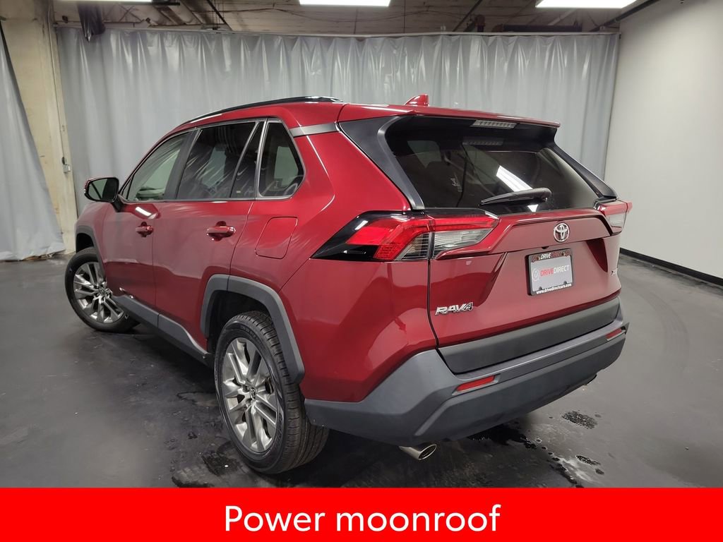 Used 2022 Toyota RAV4 XLE Premium image 6