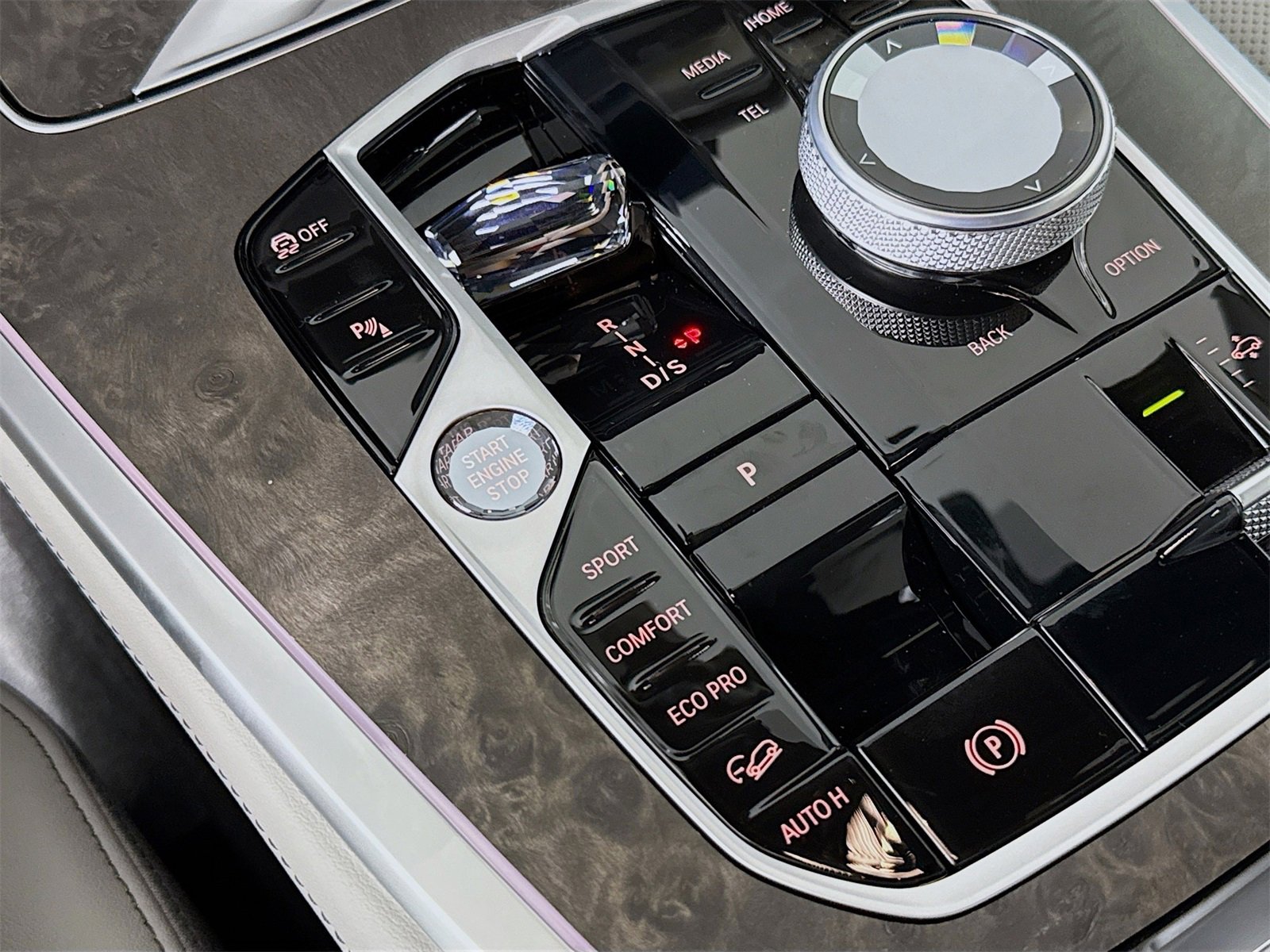 New 2026 BMW X7 xDrive40i w/ Executive Package image 17