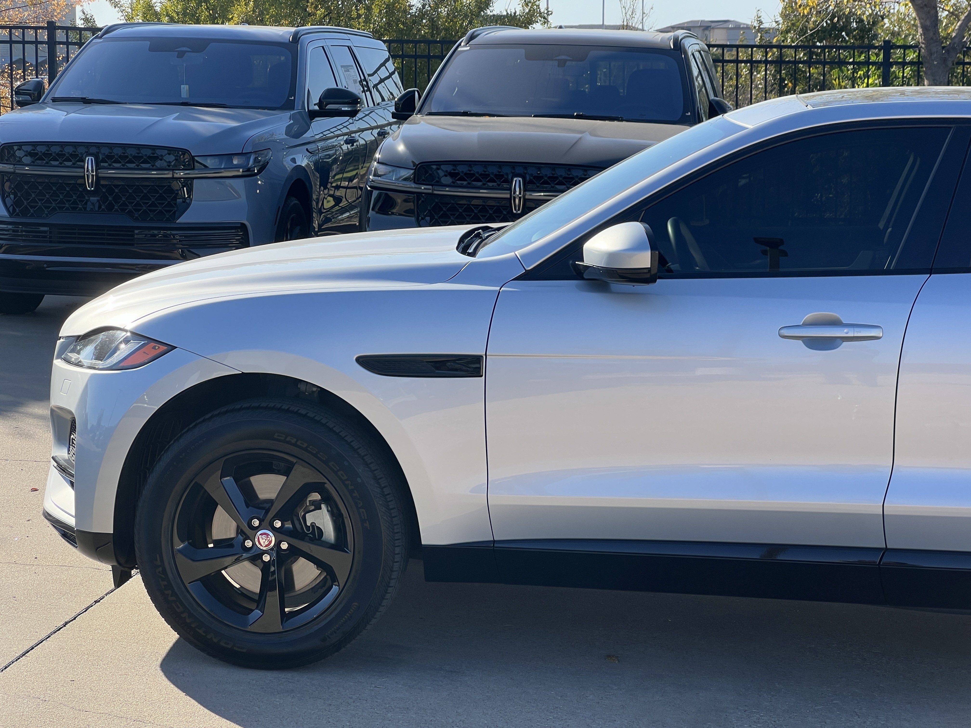 Used 2023 Jaguar F-PACE S image 5