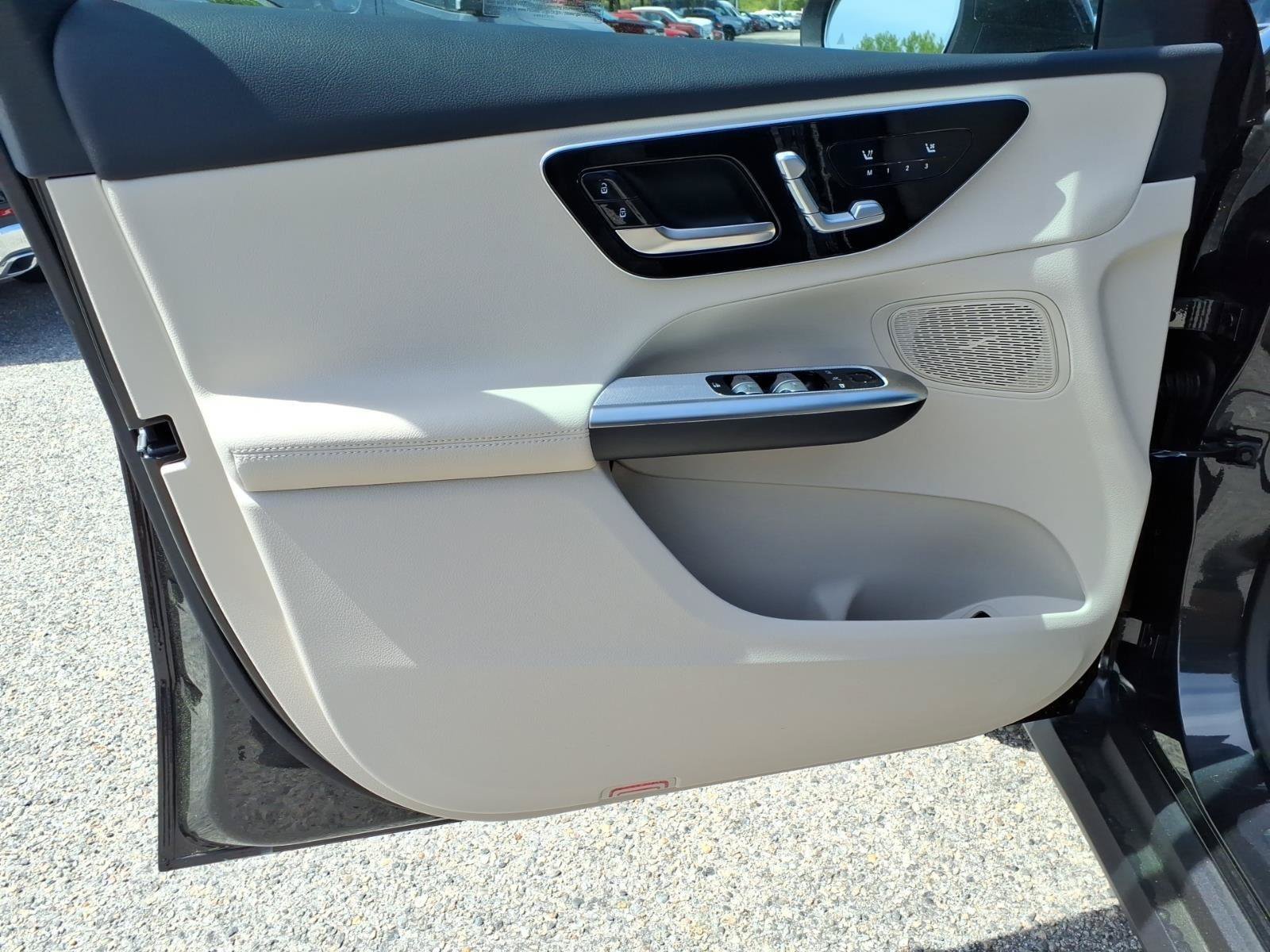 New 2026 Mercedes-Benz GLC 300 image 23