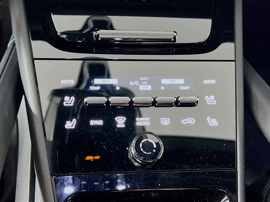 Certified 2026 Porsche Cayenne image 18