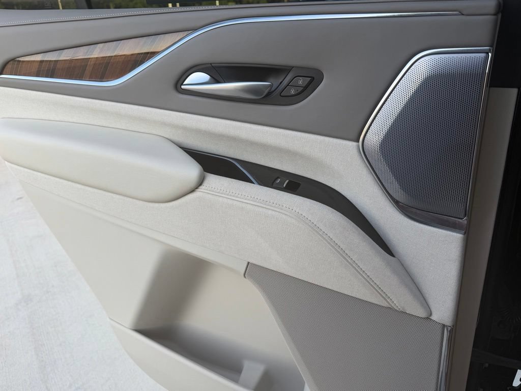 Used 2024 Cadillac Escalade Sport Platinum w/ LPO, Floor Liner Package AWD/4WD image 19