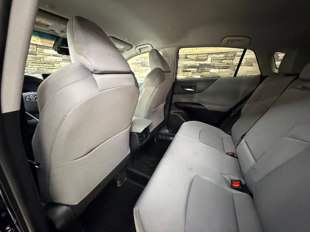 Used 2023 Toyota Venza LE image 26