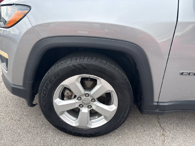 Used 2020 Jeep Compass Latitude FWD image 10